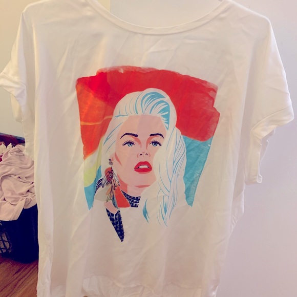 Feminine T-shirt - Picture 1 of 3